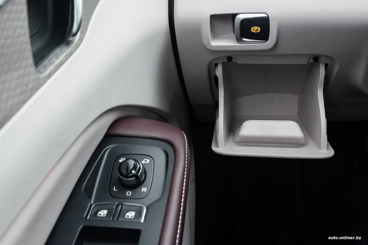 Проверено Onliner.by. Обзор и тест-драйв Т90 в зимних условиях Проверено Onliner.by. Обзор и тест-драйв Т90 в зимних условиях