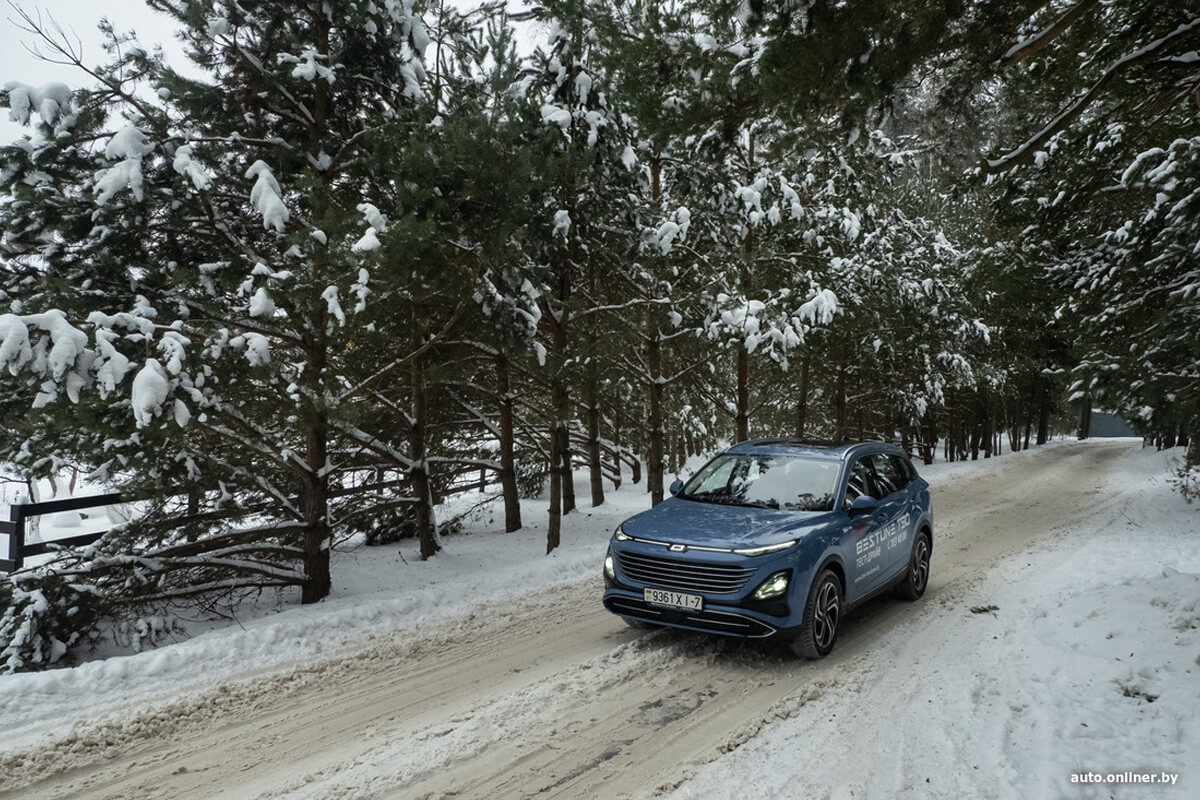 Проверено Onliner.by. Обзор и тест-драйв Т90 в зимних условиях Проверено Onliner.by. Обзор и тест-драйв Т90 в зимних условиях