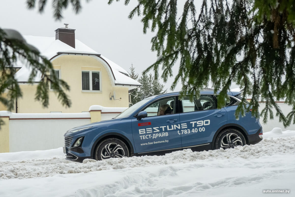 Проверено Onliner.by. Обзор и тест-драйв Т90 в зимних условиях Проверено Onliner.by. Обзор и тест-драйв Т90 в зимних условиях