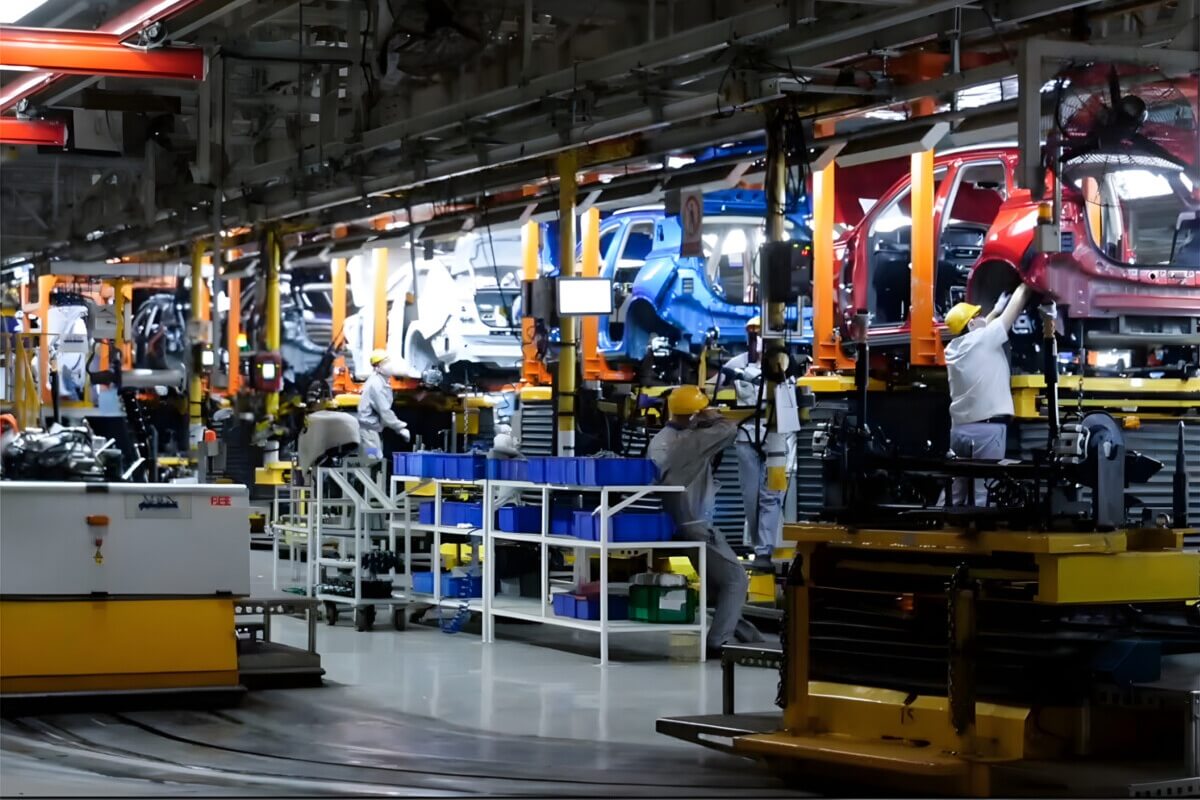 Узнали в AV.BY. Сотрудничество с VW и лимузин для президента США. Почему китайский FAW, пришедший на наш рынок, — далеко не ноунейм Узнали в AV.BY. Сотрудничество с VW и лимузин для президента США. Почему китайский FAW, пришедший на наш рынок, — далеко не ноунейм