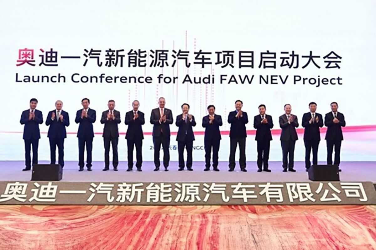 Узнали в AV.BY. Сотрудничество с VW и лимузин для президента США. Почему китайский FAW, пришедший на наш рынок, — далеко не ноунейм Узнали в AV.BY. Сотрудничество с VW и лимузин для президента США. Почему китайский FAW, пришедший на наш рынок, — далеко не ноунейм