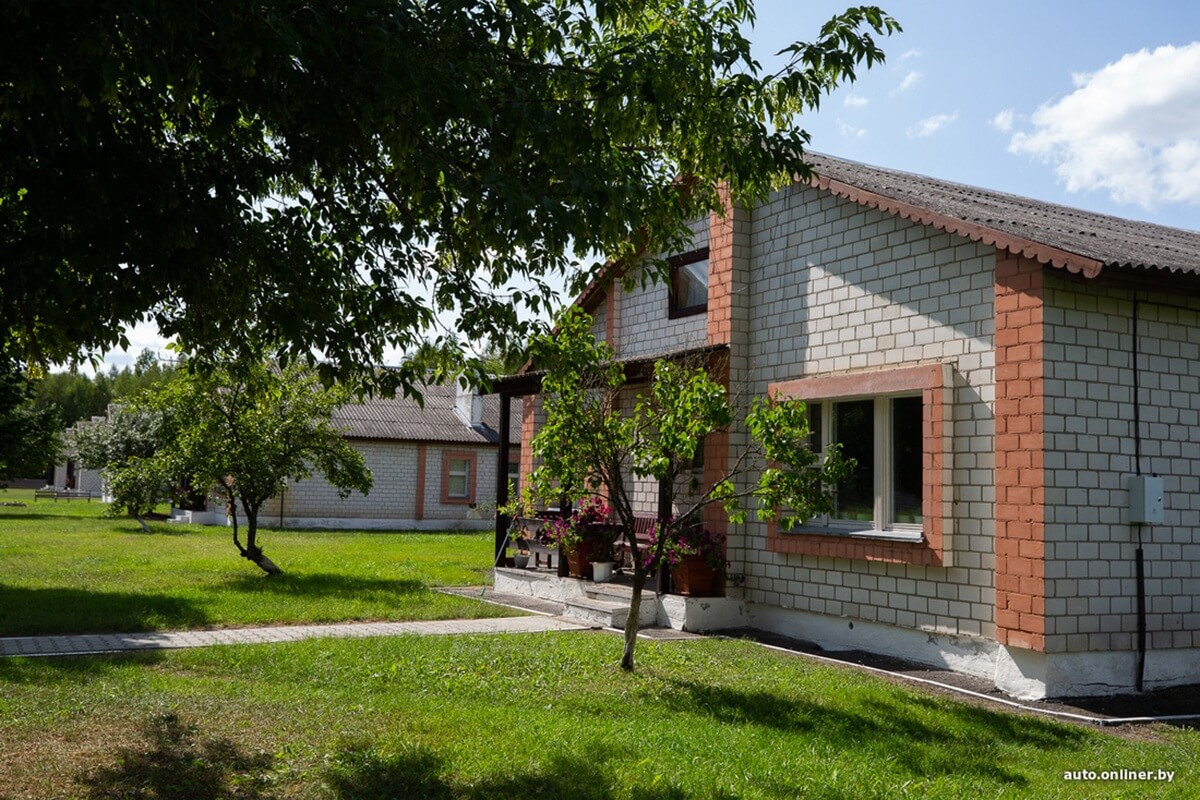 Путешествия Onliner.by с Bestune T77. Рассвет на болоте, царь-сосна и барсучьи норы. Вместе с королевой Полесья исследуем долину Припяти на FAW BESTUNE T77 Путешествия Onliner.by с Bestune T77. Рассвет на болоте, царь-сосна и барсучьи норы. Вместе с королевой Полесья исследуем долину Припяти на FAW BESTUNE T77