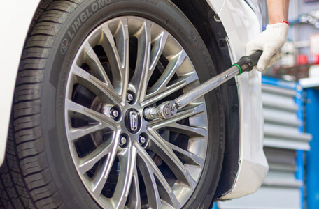 Акция в FAW Bestune Минск: Шиномонтаж без забот и очередей!