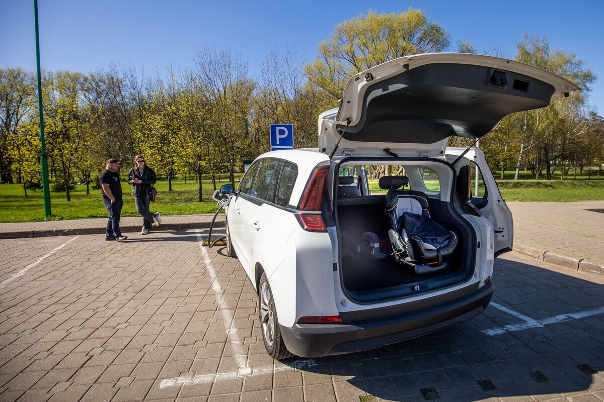 Проверено AV.BY Отзыв таксиста про эксплуатацию электровэна Bestune NAT Проверено AV.BY Отзыв таксиста про эксплуатацию электровэна Bestune NAT
