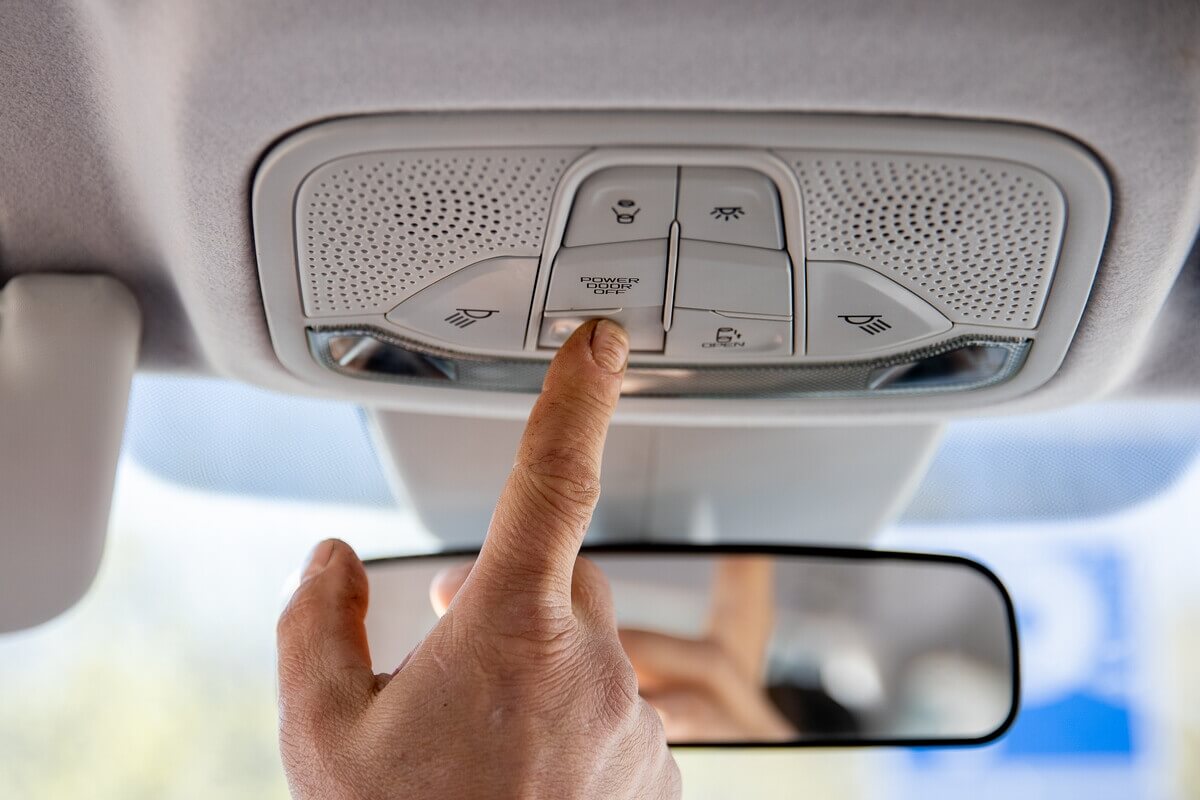 Проверено AV.BY Отзыв таксиста про эксплуатацию электровэна Bestune NAT Проверено AV.BY Отзыв таксиста про эксплуатацию электровэна Bestune NAT