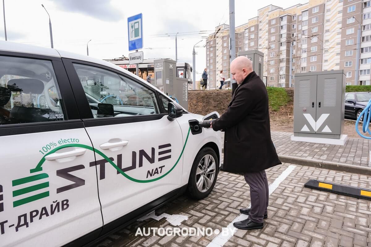 Насколько FAW Bestune NAT с гарантией 400 000 км подходит под такси? Узнали в «АвтоГродно» Насколько FAW Bestune NAT с гарантией 400 000 км подходит под такси? Узнали в «АвтоГродно»