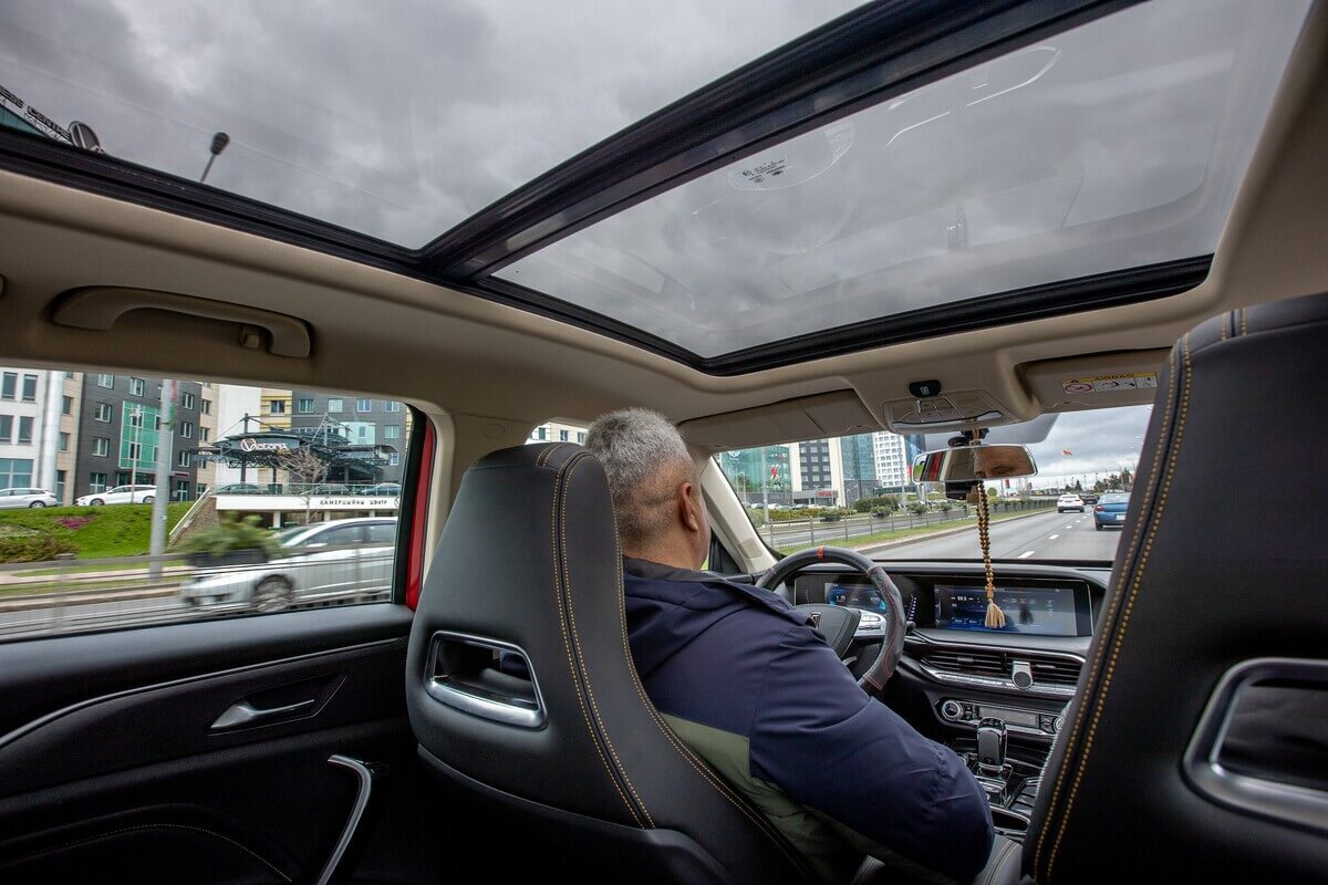 Механик рассказал av.by, чем его удивил FAW Bestune T77