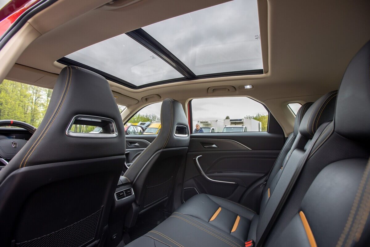 Механик рассказал av.by, чем его удивил FAW Bestune T77