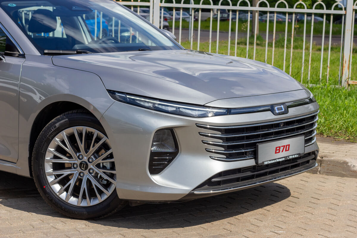 Новые FAW Bestune B70 уже в Беларуси: первые фото и цена