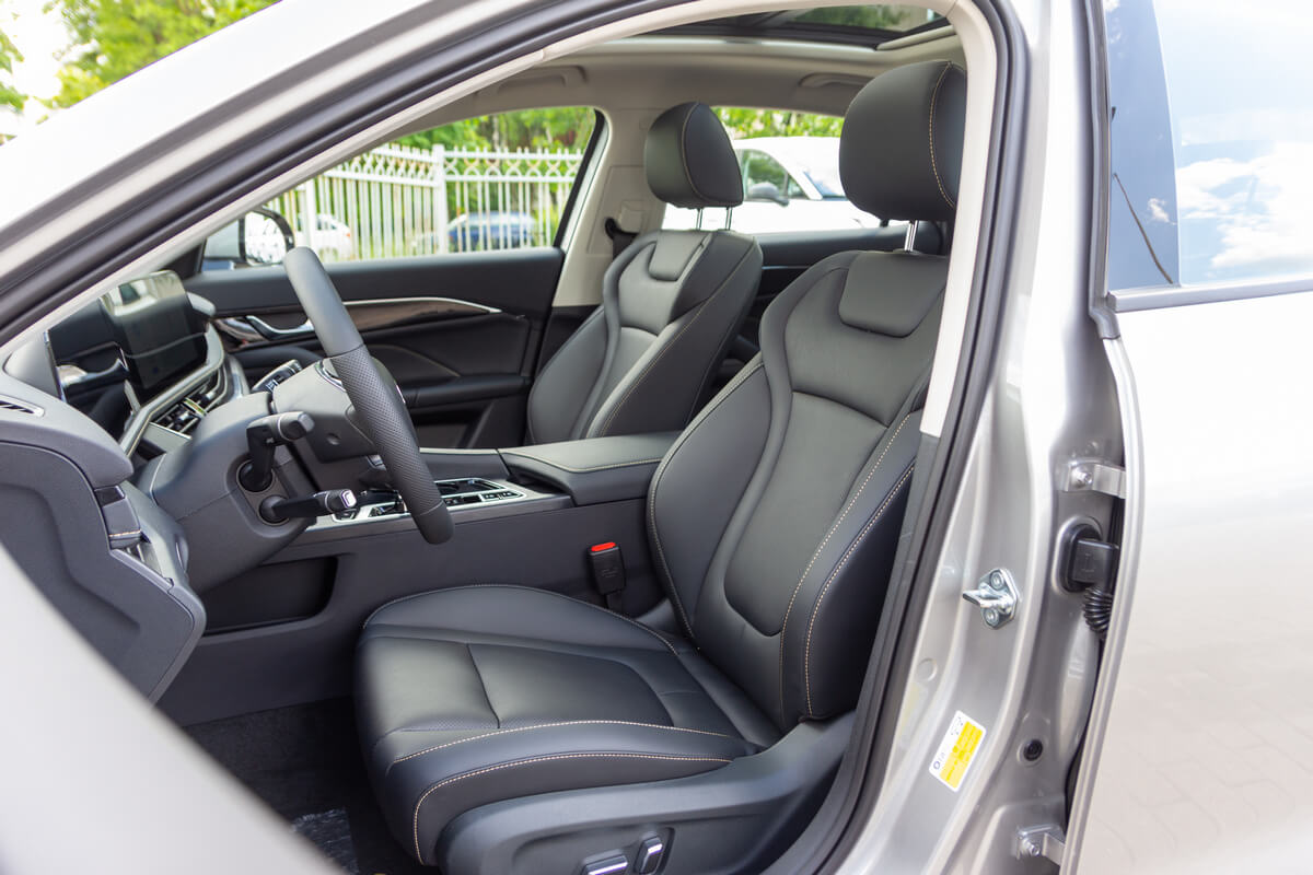 Новые FAW Bestune B70 уже в Беларуси: первые фото и цена