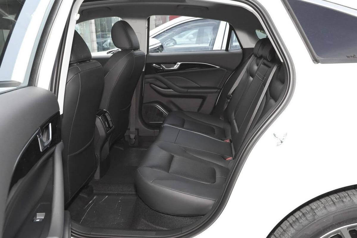 В продаже в июне: обновленные FAW Bestune B70 уже на пути в Беларусь