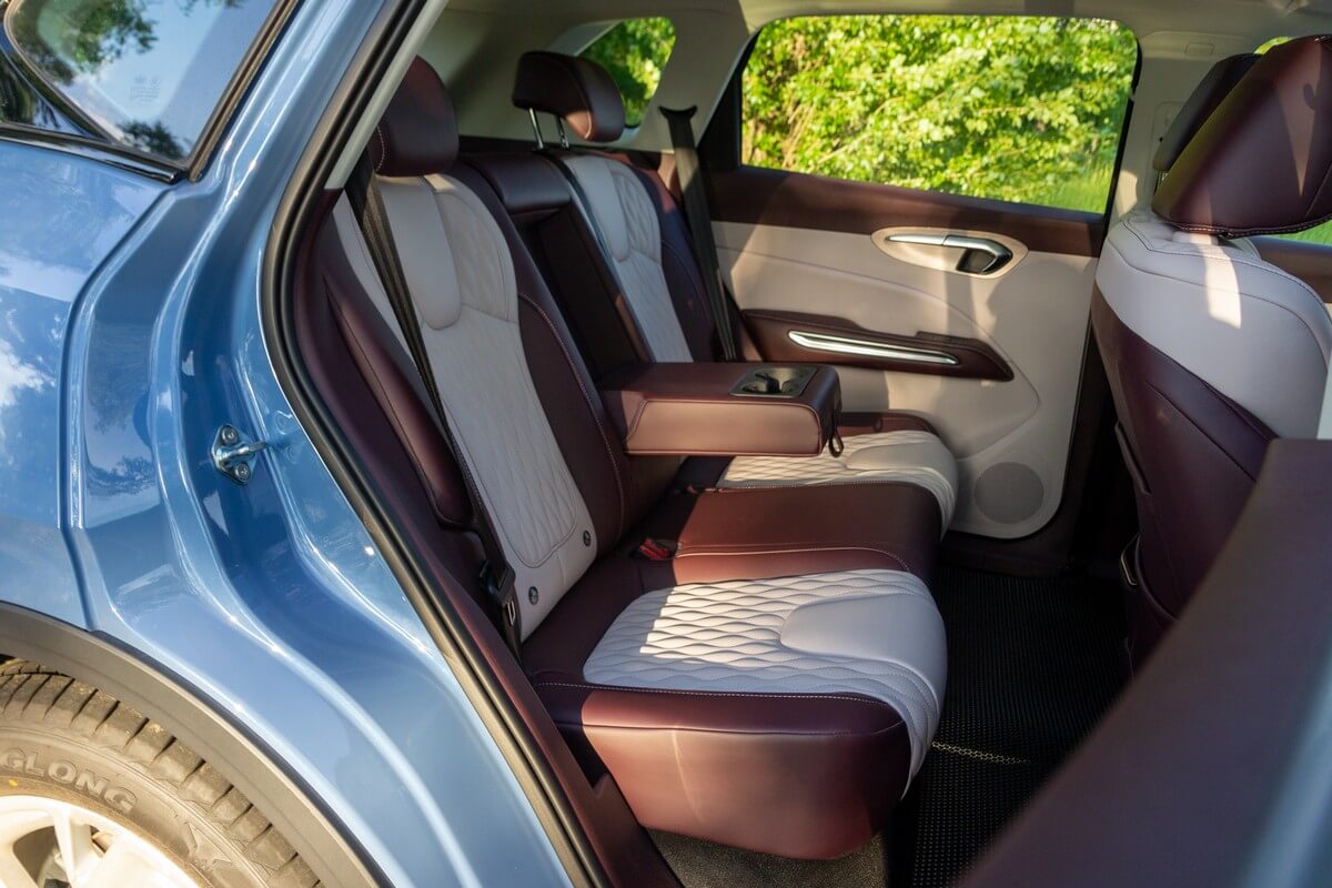 Тест-драйв FAW Bestune T90: ученик обогнал учителя? Тест-драйв FAW Bestune T90: ученик обогнал учителя?