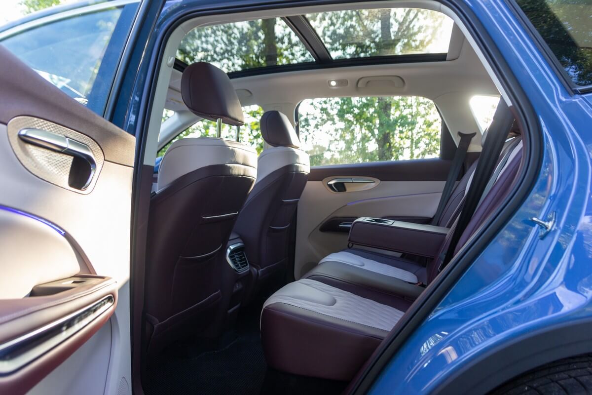 Тест-драйв FAW Bestune T90: ученик обогнал учителя? Тест-драйв FAW Bestune T90: ученик обогнал учителя?