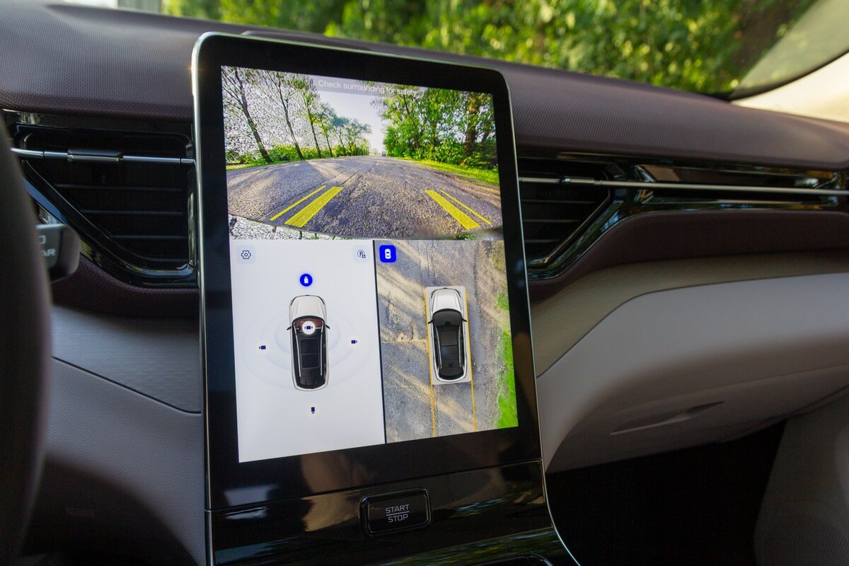 Тест-драйв FAW Bestune T90: ученик обогнал учителя? Тест-драйв FAW Bestune T90: ученик обогнал учителя?