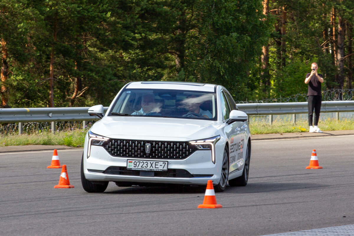 Специалисты дилерской сети прошли подготовку по системе FAW-VW