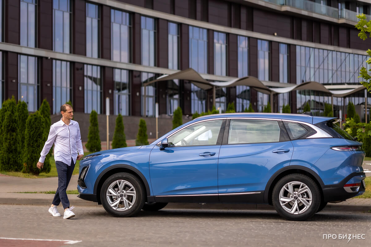 «Сам паркуется, все контролирует — еще бы за меня работал». Сооснователь «Про Бизнес» протестировал FAW Bestune T90 «Сам паркуется, все контролирует — еще бы за меня работал». Сооснователь «Про Бизнес» протестировал FAW Bestune T90