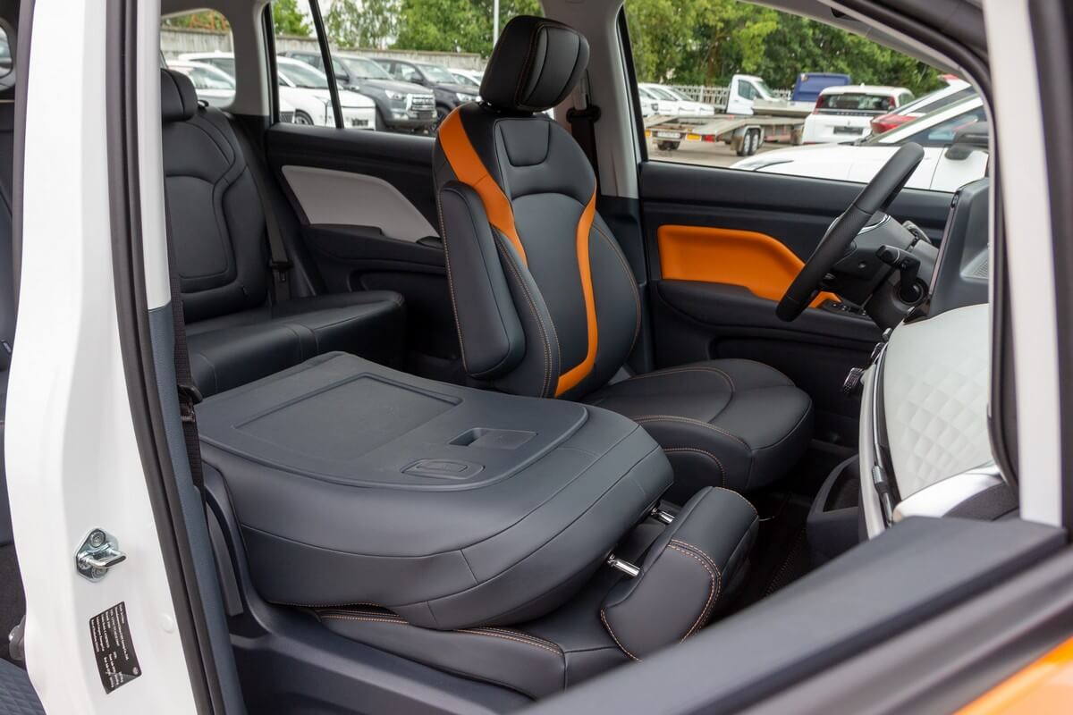 Как изменится ваша семейная жизнь после покупки электровэна FAW Bestune NAT Как изменится ваша семейная жизнь после покупки электровэна FAW Bestune NAT