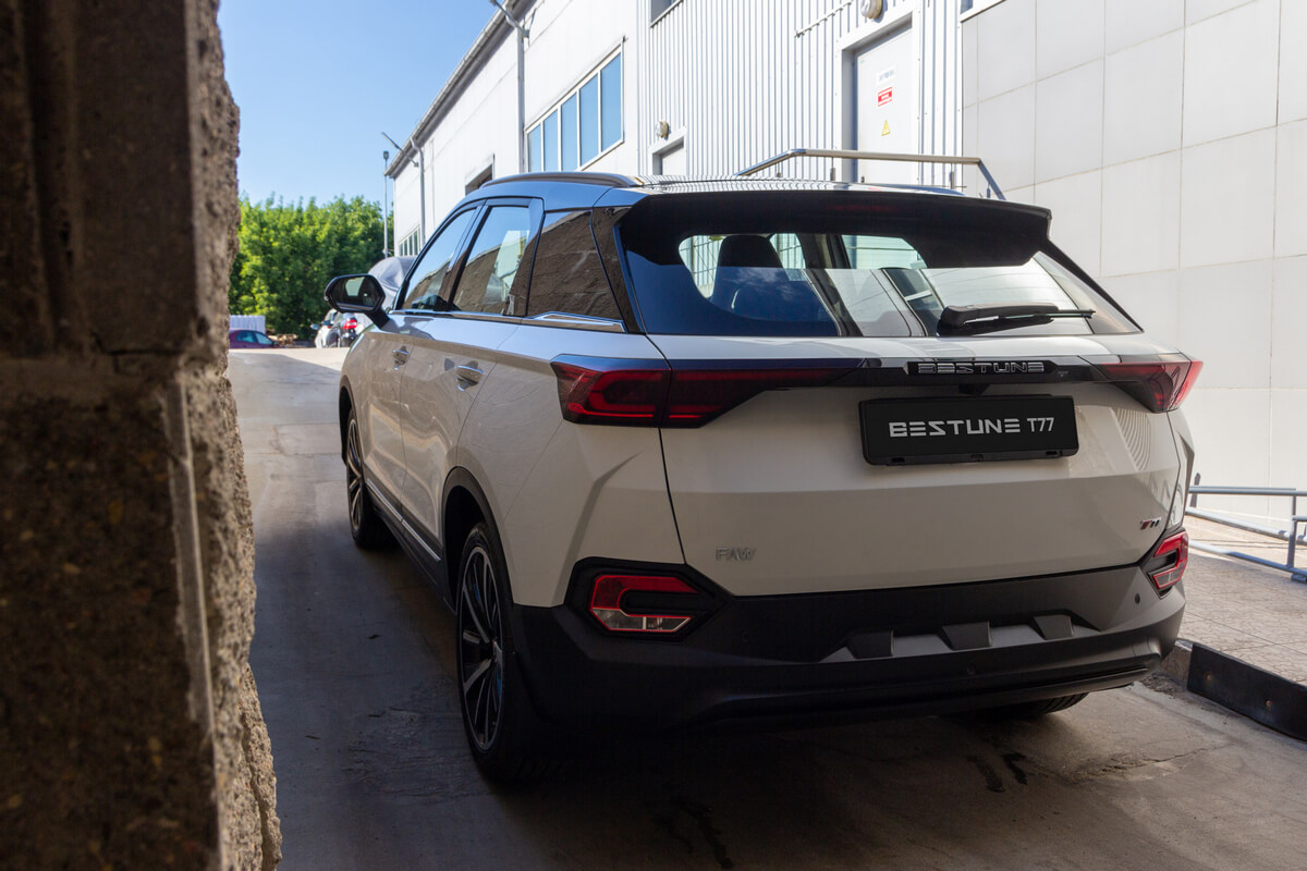 FAW Bestune T77 Black Edition: еще ярче!