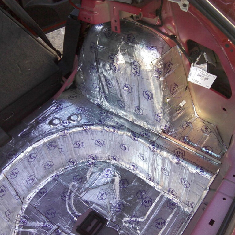 Шумоизоляция  багажника — Автомобили FAW Bestune в Беларуси