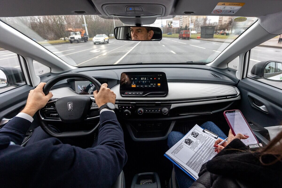 Почему зимой в электромобилях падает запас хода и что с этим делать? Разбираемся со специалистом Почему зимой в электромобилях падает запас хода и что с этим делать? Разбираемся со специалистом
