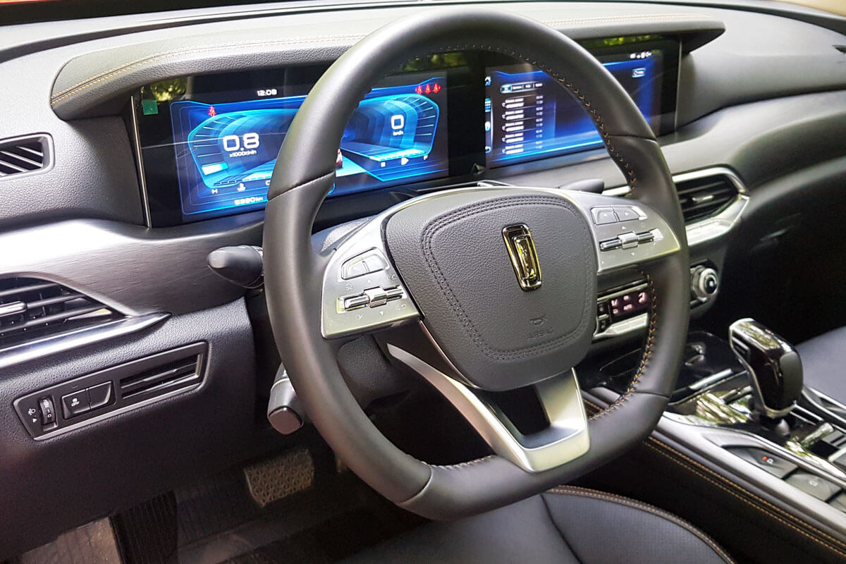 FAW Bestune T77: немецкий характер в китайской оболочке