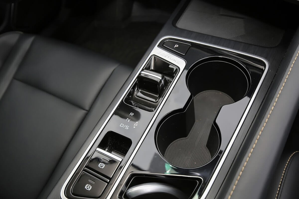 Метит в сменщики «Камри»?. Тестируем китайский лифтбек FAW BESTUNE B70 Метит в сменщики «Камри»?. Тестируем китайский лифтбек FAW BESTUNE B70