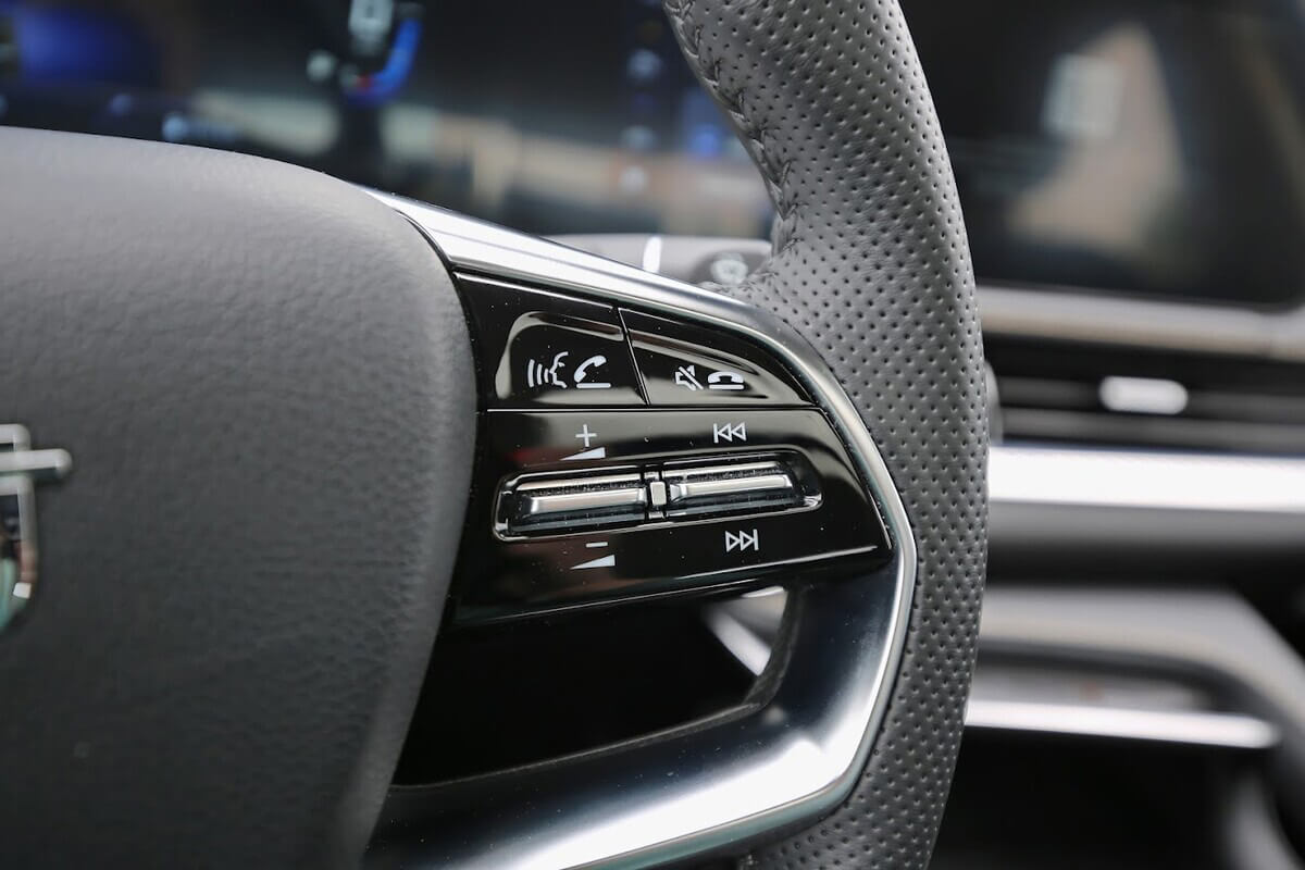 Метит в сменщики «Камри»?. Тестируем китайский лифтбек FAW BESTUNE B70 Метит в сменщики «Камри»?. Тестируем китайский лифтбек FAW BESTUNE B70