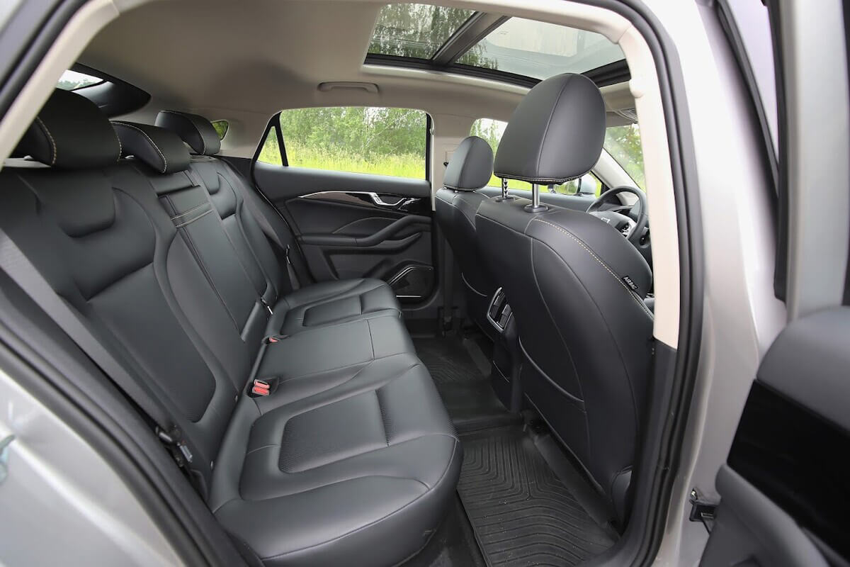 Метит в сменщики «Камри»?. Тестируем китайский лифтбек FAW BESTUNE B70 Метит в сменщики «Камри»?. Тестируем китайский лифтбек FAW BESTUNE B70