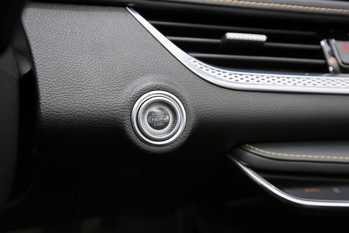 Метит в сменщики «Камри»?. Тестируем китайский лифтбек FAW BESTUNE B70 Метит в сменщики «Камри»?. Тестируем китайский лифтбек FAW BESTUNE B70