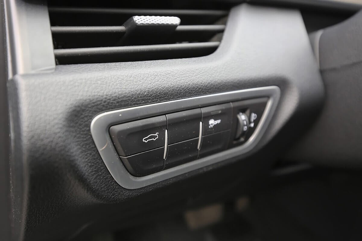 Метит в сменщики «Камри»?. Тестируем китайский лифтбек FAW BESTUNE B70 Метит в сменщики «Камри»?. Тестируем китайский лифтбек FAW BESTUNE B70