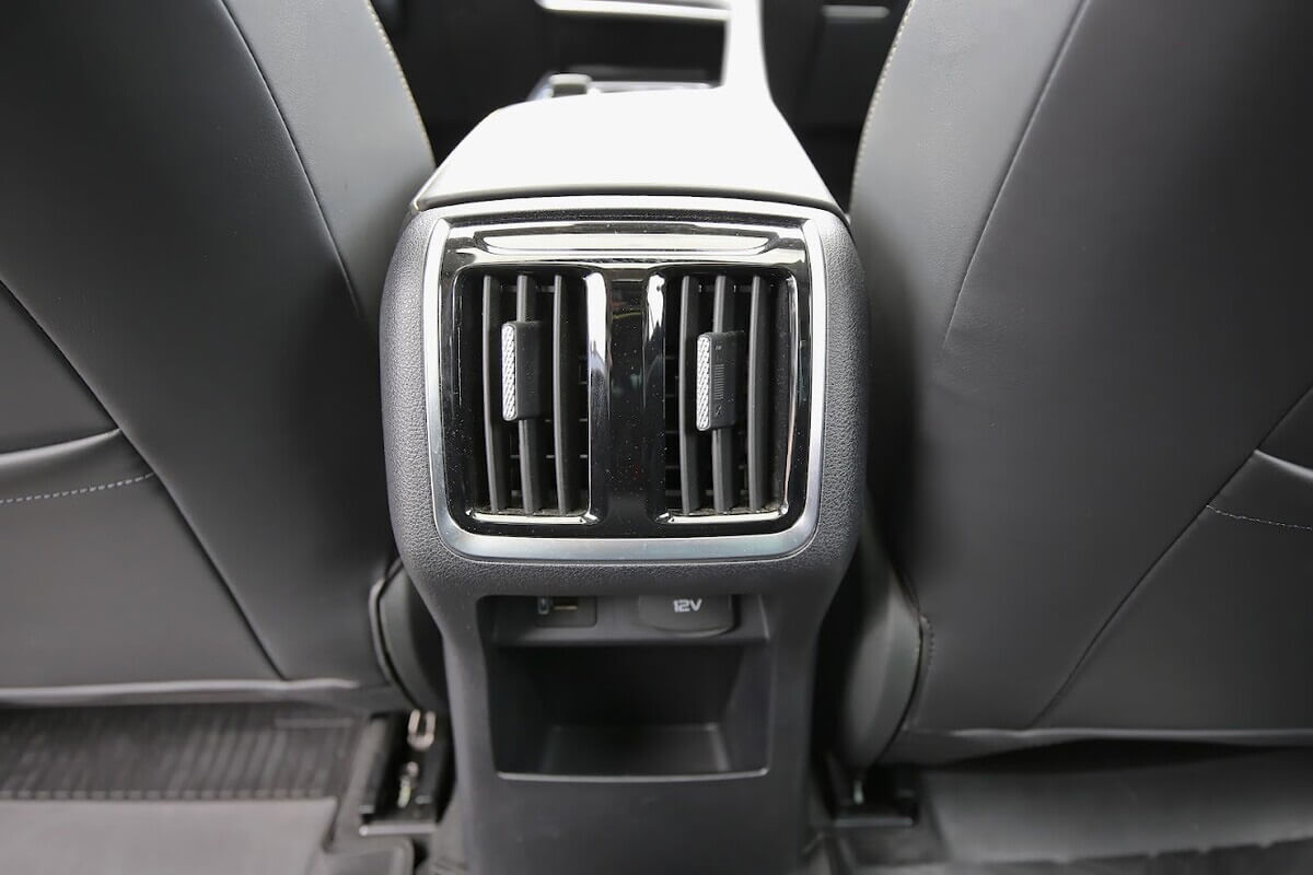 Метит в сменщики «Камри»?. Тестируем китайский лифтбек FAW BESTUNE B70 Метит в сменщики «Камри»?. Тестируем китайский лифтбек FAW BESTUNE B70