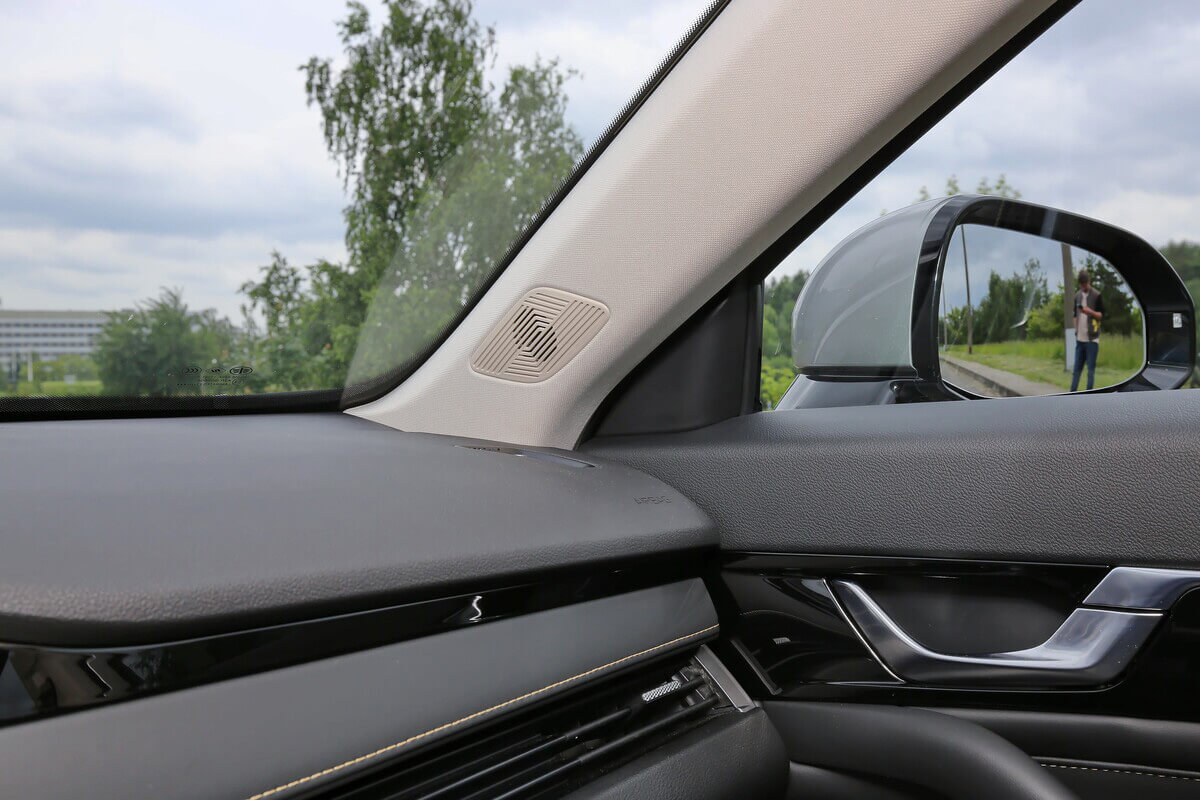 Метит в сменщики «Камри»?. Тестируем китайский лифтбек FAW BESTUNE B70 Метит в сменщики «Камри»?. Тестируем китайский лифтбек FAW BESTUNE B70