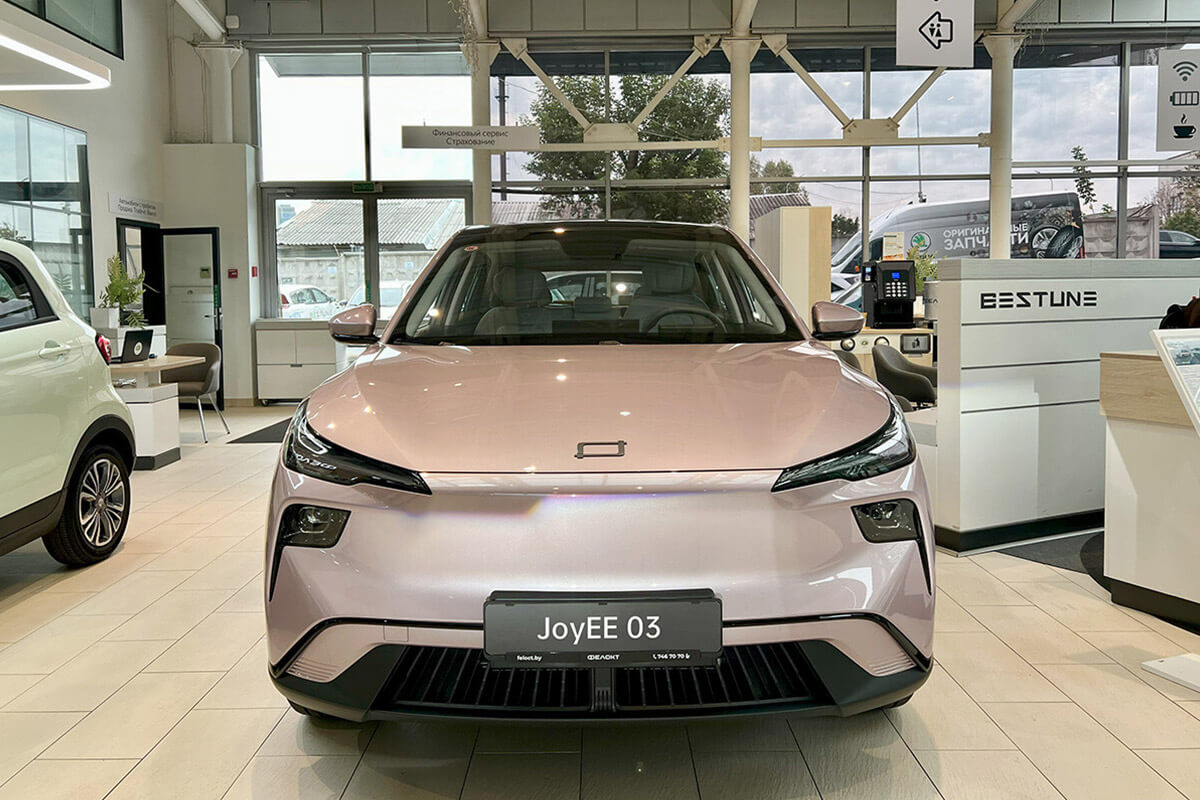 В Беларусь привезли новый компактный кроссовер за $17 тысяч В Беларусь привезли новый компактный кроссовер за $17 тысяч