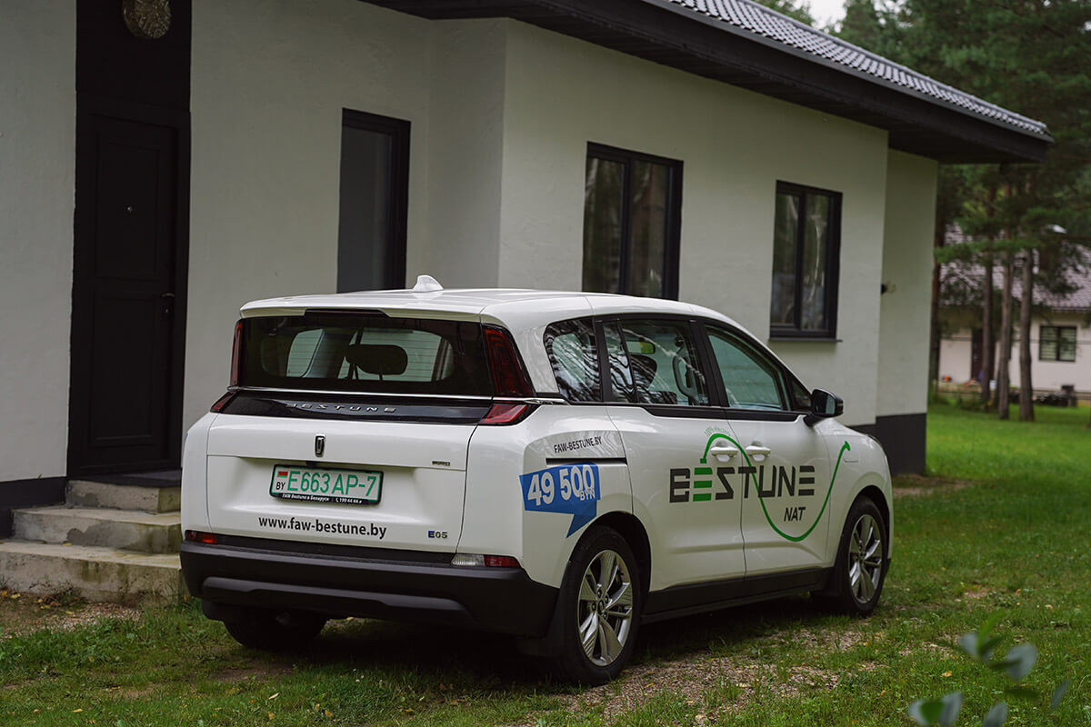 «Для моей работы было бы идеально». Строитель протестировал FAW Bestune NAT и остался приятно удивлен!