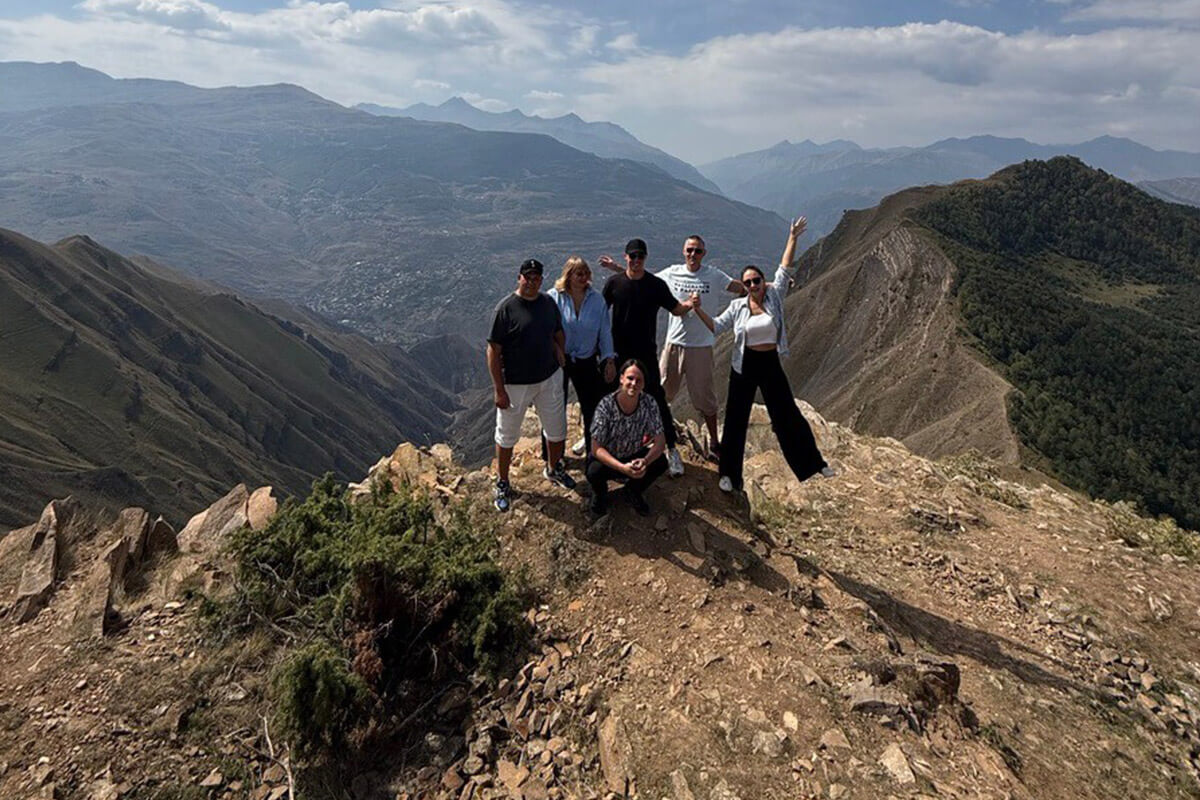 6 500 километров на двух FAW Bestune T77: путешествие из Городка в Дагестан 6 500 километров на двух FAW Bestune T77: путешествие из Городка в Дагестан