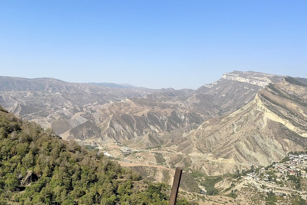 6 500 километров на двух FAW Bestune T77: путешествие из Городка в Дагестан 6 500 километров на двух FAW Bestune T77: путешествие из Городка в Дагестан