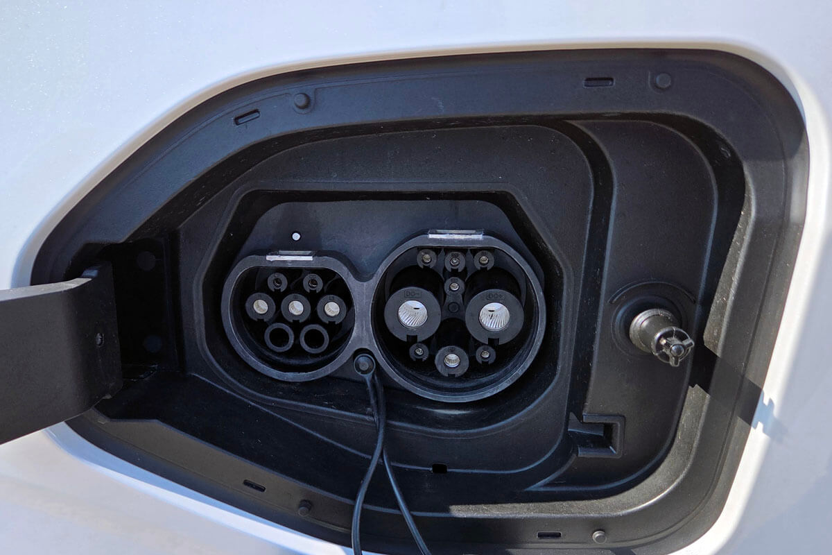 Беспристрастный тест-драйв FAW Bestune JoyEE 03 Беспристрастный тест-драйв FAW Bestune JoyEE 03