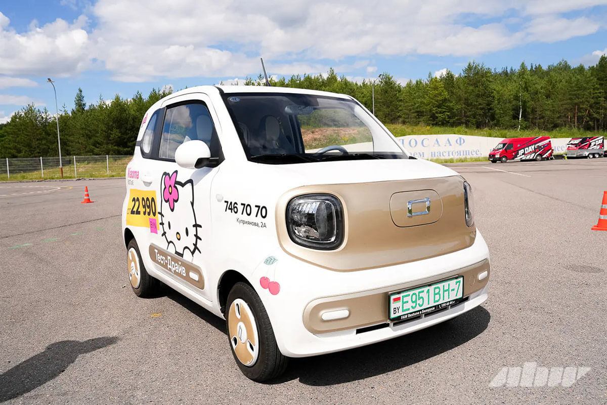 Удалось ли перевернуть Xiaoma? Испытываем автомобиль с экспертами на площадке ДОСААФ Удалось ли перевернуть Xiaoma? Испытываем автомобиль с экспертами на площадке ДОСААФ